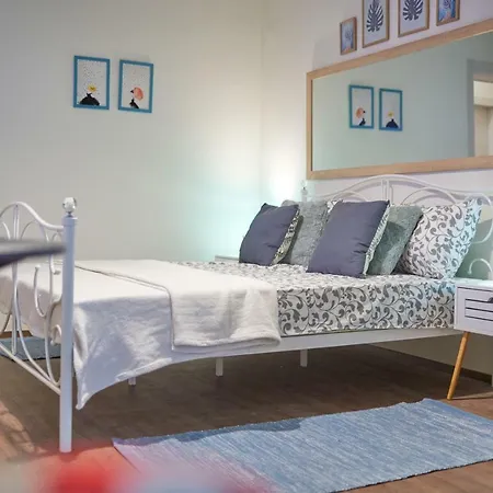 Old Romanitic 1 With Free Private Parking Pula