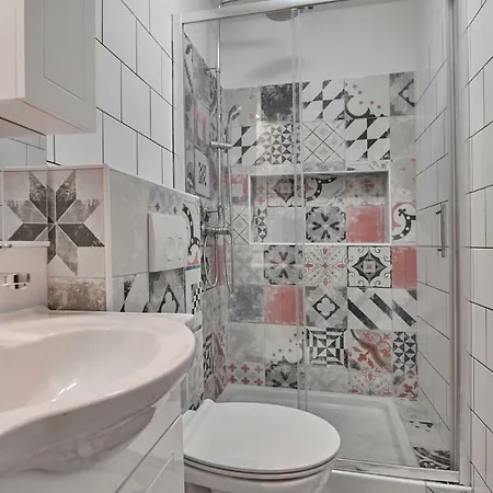 Old Romanitic 1 With Free Private Parking Pula