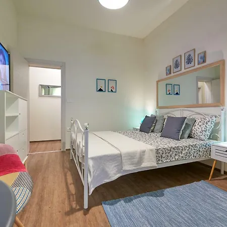 Old Romanitic 1 With Free Private Parking Apartmán