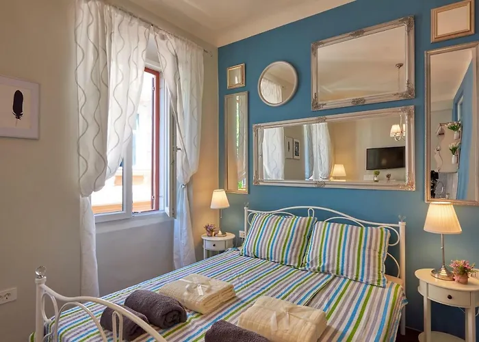 Old Romanitic 1 With Free Private Parking Апартаменты *