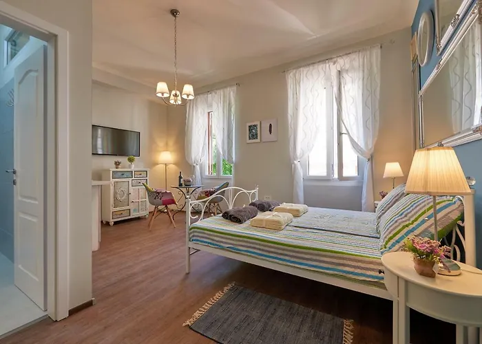 Old Romanitic 1 With Free Private Parking Pula