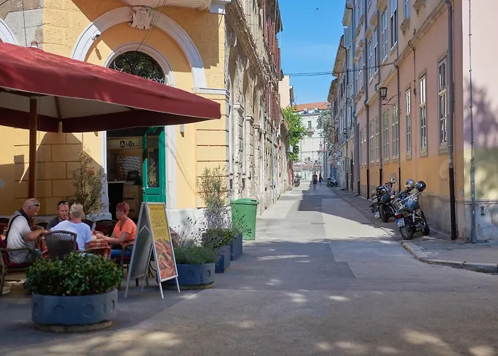 Old Romanitic 1 With Free Private Parking Apartman Pula