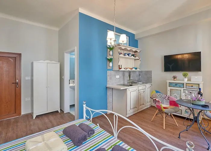 Old Romanitic 1 With Free Private Parking *