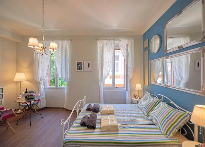 Apartamento Old Romanitic 1 With Free Private Parking