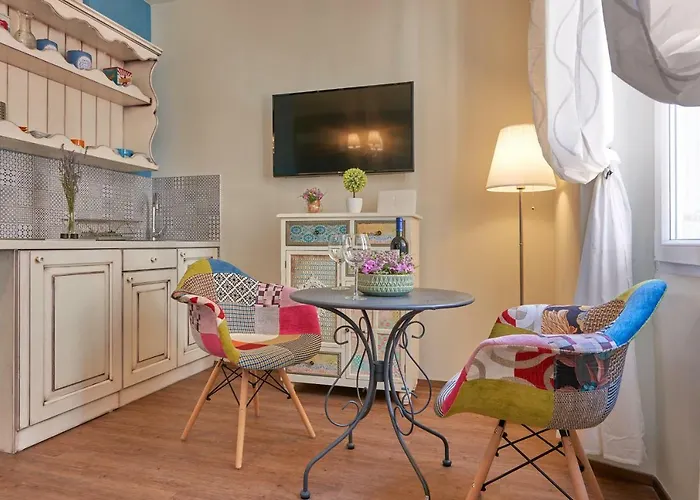 Апартаменты Old Romanitic 1 With Free Private Parking *