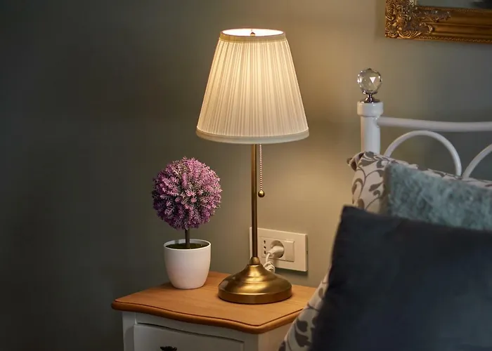 Апартаменты Old Romanitic 1 With Free Private Parking