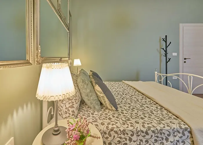 Apartamento Old Romanitic 1 With Free Private Parking
